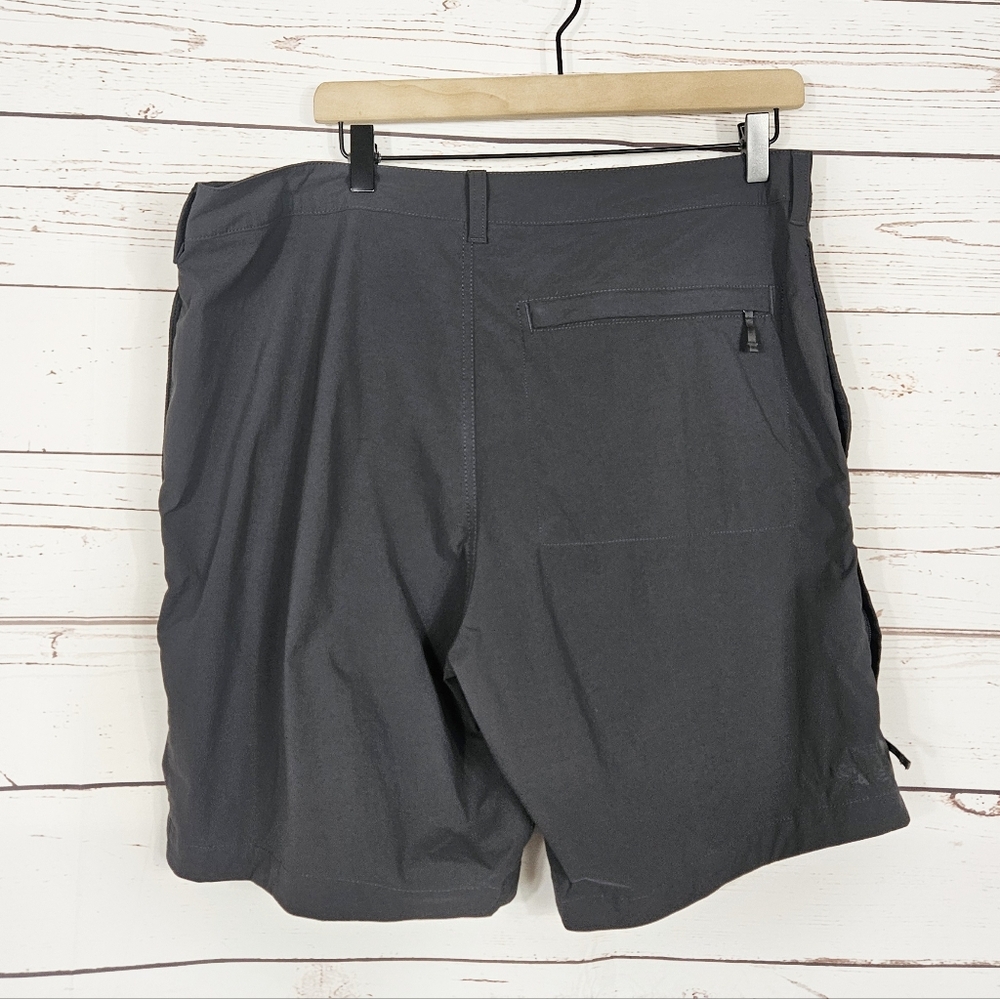 The North Face | Rolling Sun Gray Packable Shorts - Picture 5 of 7